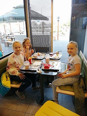 Grafika #5: Wyjazd integracyjny klas IV i V a