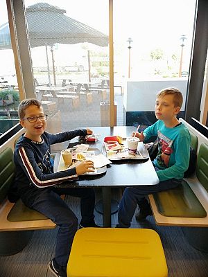 Grafika #6: Wyjazd integracyjny klas IV i V a