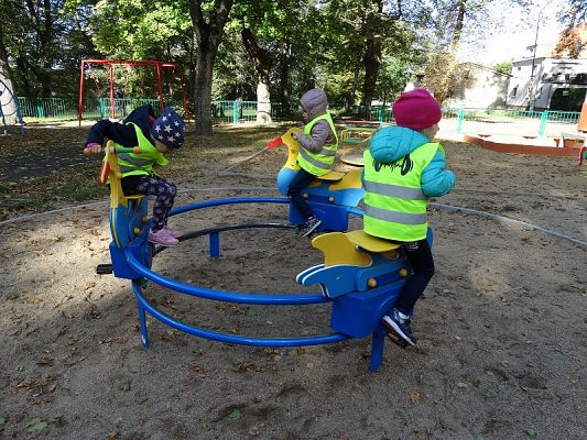 Grafika #24: Wycieczka do dzieci z oddziałów przedszkolnych do MBP w Lęborku