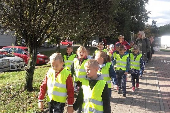  Grafika #0: Wycieczka uczniów kl. I i II do Lęborka