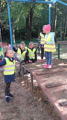  Grafika #16: Wycieczka uczniów kl. I i II do Lęborka