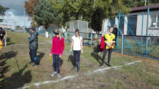  Grafika #4: Sztafetowe biegi przełajowe dziewcząt i chłopców