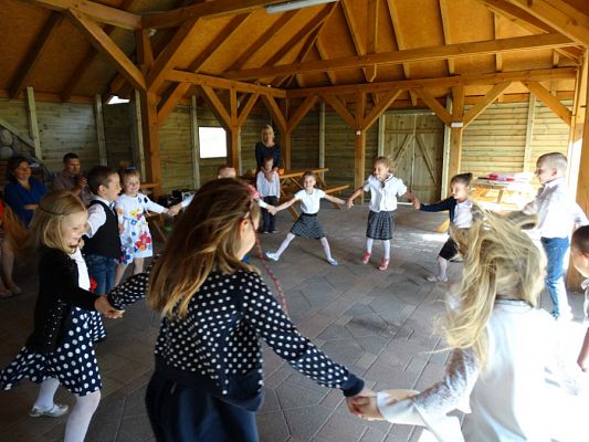 Grafika #23: Zakończenie roku szkolnego w oddziale przedszkolnym 5 -latków