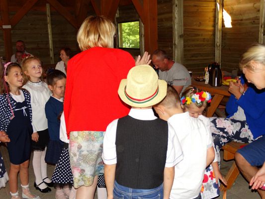 Grafika #18: Zakończenie roku szkolnego w oddziale przedszkolnym 5 -latków