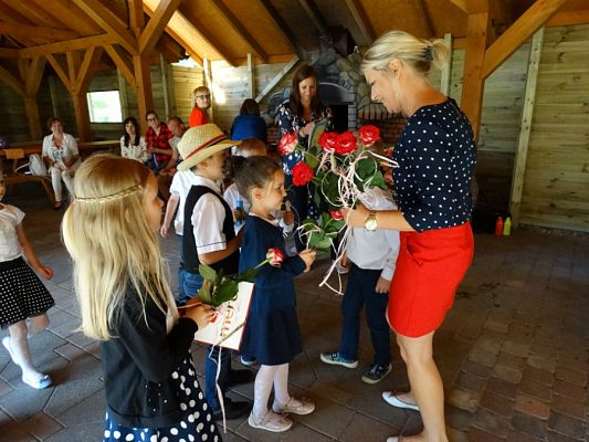 Grafika #34: Zakończenie roku szkolnego w oddziale przedszkolnym 5 -latków