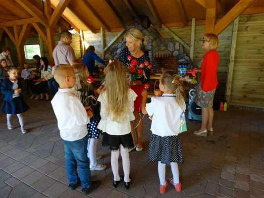 Grafika #26: Zakończenie roku szkolnego w oddziale przedszkolnym 5 -latków