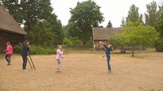 Grafika #72: Wycieczka do Wdzydz Kiszewskich