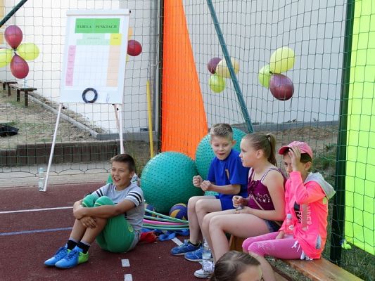  Grafika #20: FESTYN- "MAMA, TATA i JA"