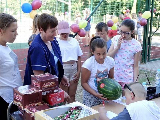  Grafika #16: FESTYN- "MAMA, TATA i JA"