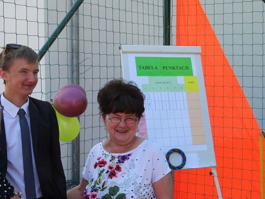  Grafika #2: FESTYN- "MAMA, TATA i JA"