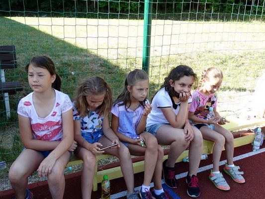  Grafika #27: FESTYN- "MAMA, TATA i JA"