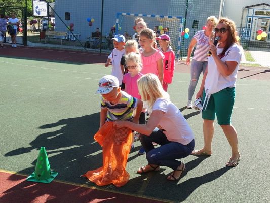  Grafika #26: FESTYN- "MAMA, TATA i JA"