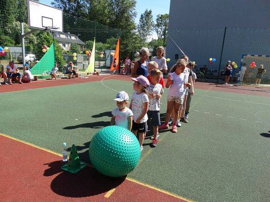  Grafika #35: FESTYN- "MAMA, TATA i JA"