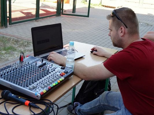  Grafika #36: FESTYN- "MAMA, TATA i JA"