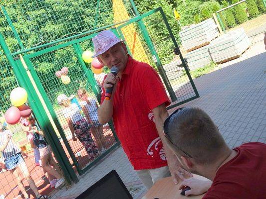  Grafika #73: FESTYN- "MAMA, TATA i JA"