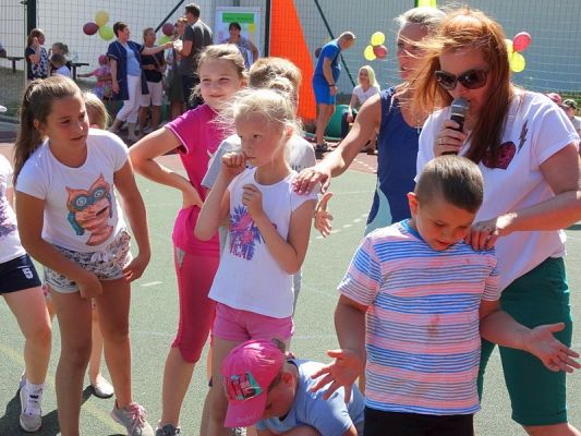  Grafika #43: FESTYN- "MAMA, TATA i JA"