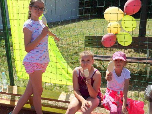  Grafika #52: FESTYN- "MAMA, TATA i JA"