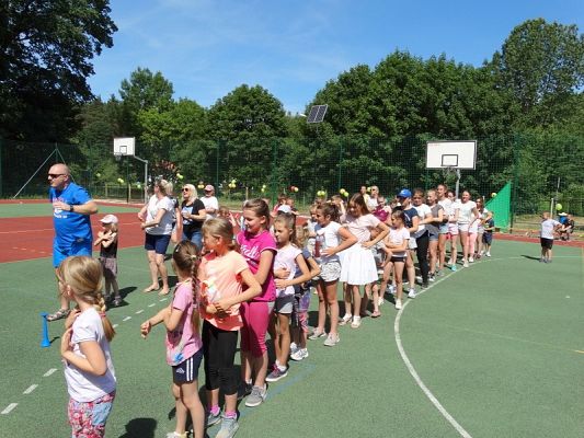  Grafika #86: FESTYN- "MAMA, TATA i JA"