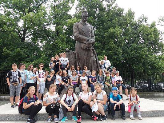  Grafika #2: Wycieczka do Warszawy