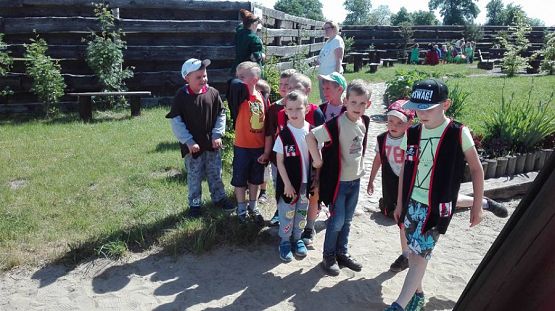 Grafika #2: Wycieczka do Grąbkowa