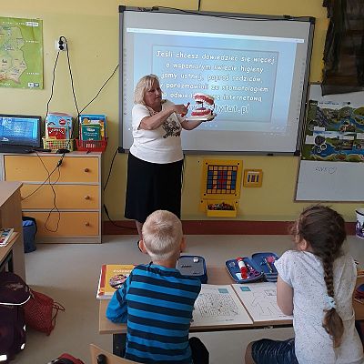  Grafika #0: Niesamowity Świat Higieny Jamy Ustnej