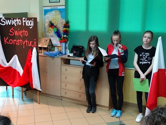  Grafika #3: Apel z okazji świąt majowych