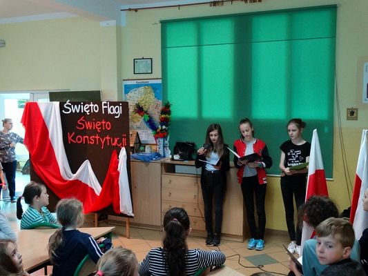  Grafika #5: Apel z okazji świąt majowych