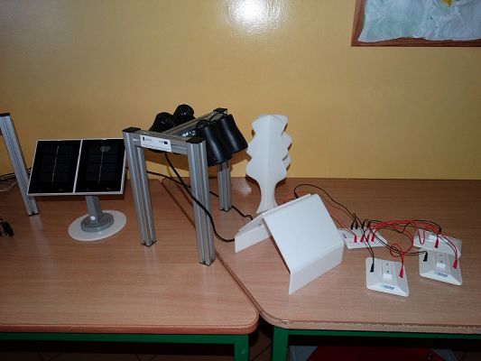  Grafika #7: Prelekcja na temat ograniczenia zużycia energii w budynkach uzyteczności publicznej.